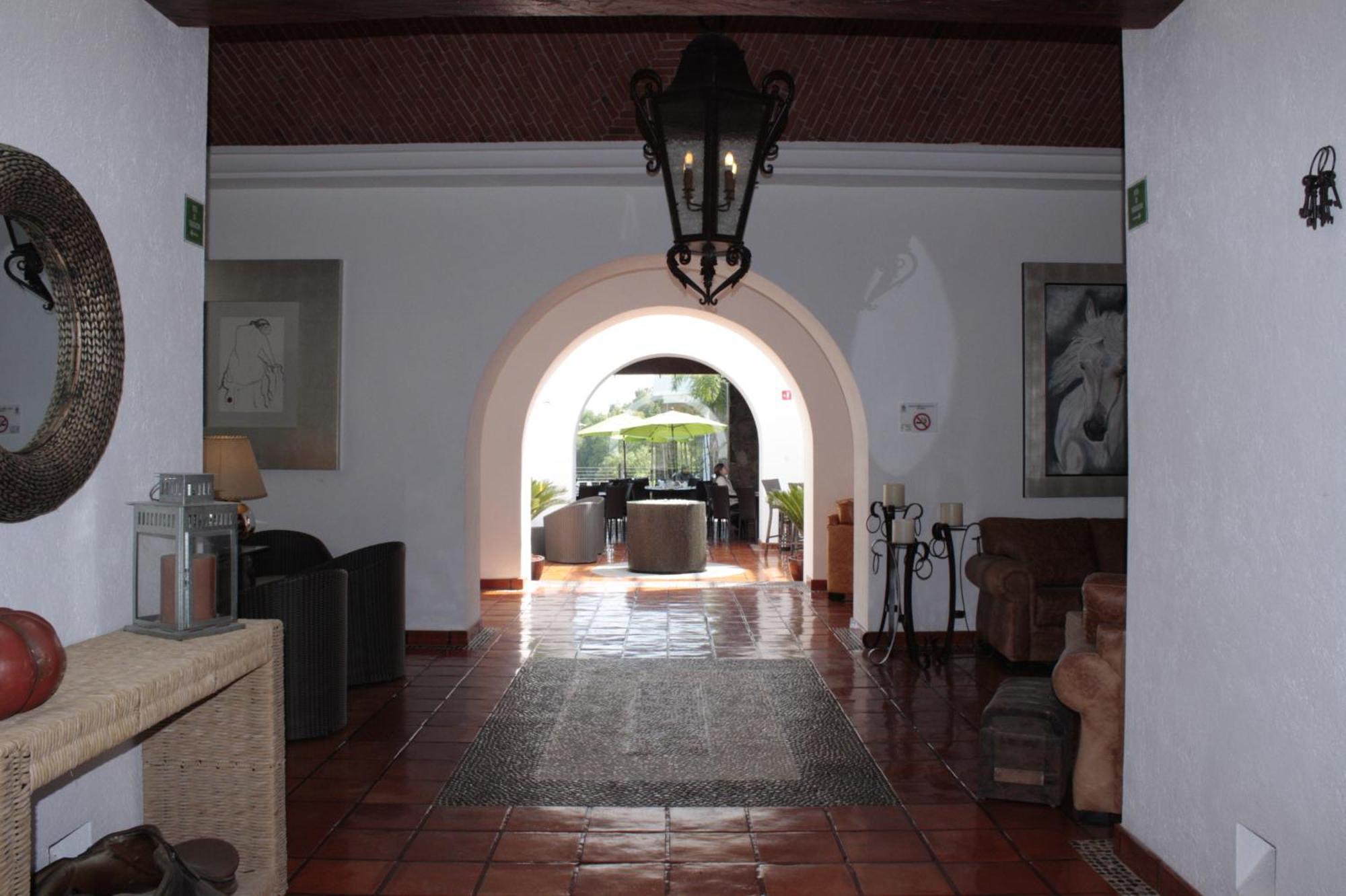 Hotel Villa Mexicana Golf&Equestrian Resort El Pueblito  Exterior foto